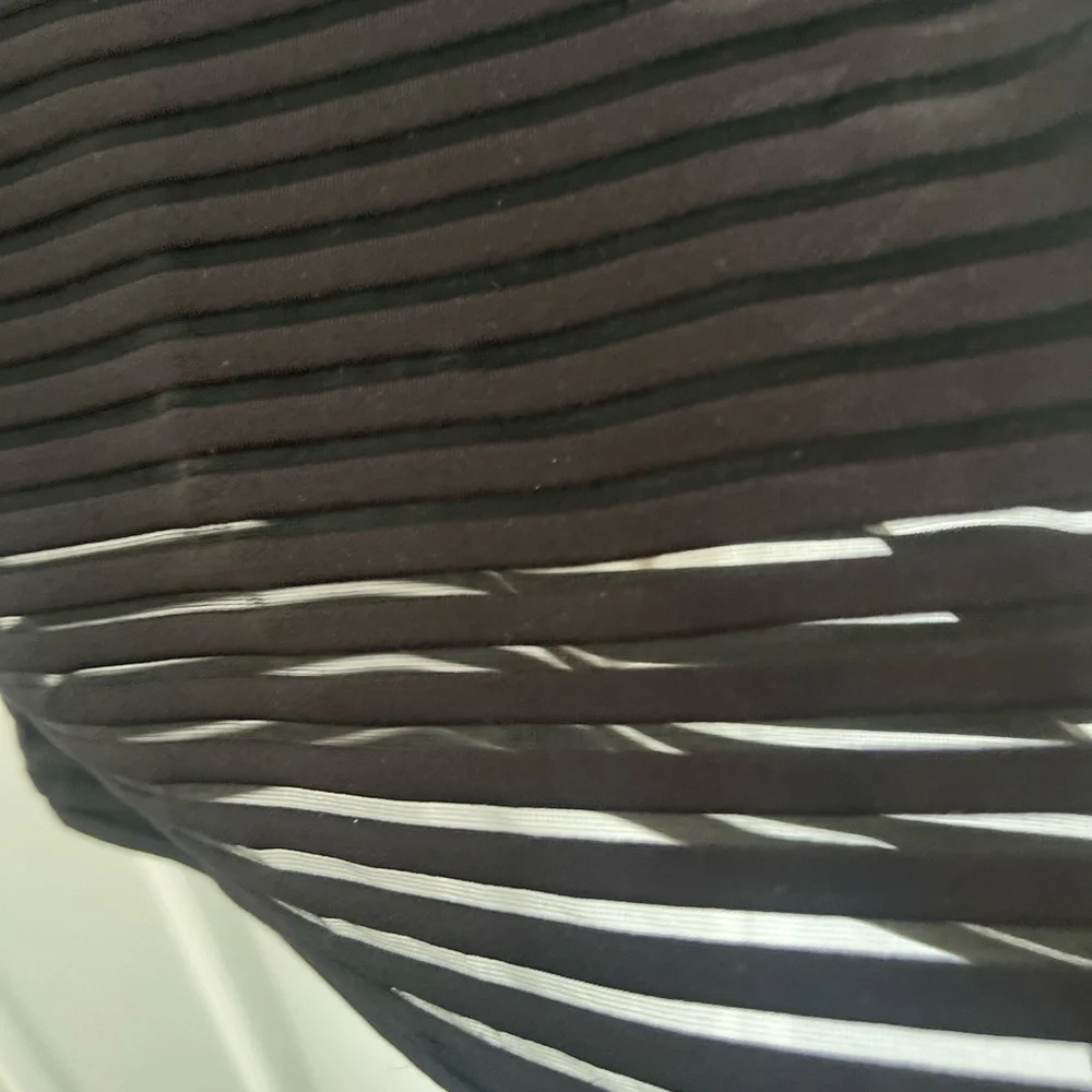 Dynamite Black Striped Midi Dress - Picture 4 of 4